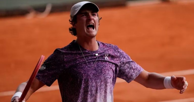 Ainda sem acreditar: João Fonseca celebra vitória histórica sobre Djokovic ainda-sem-acreditar:-joao-fonseca-celebra-vitoria-historica-sobre-djokovic