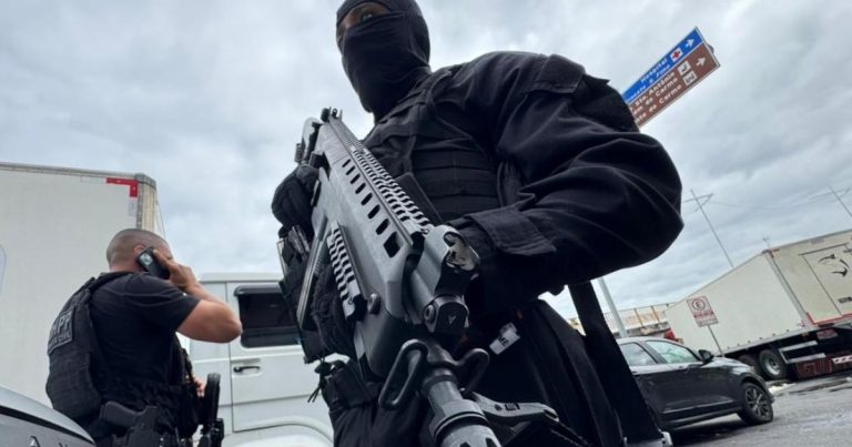 suspeito-de-roubo-de-motocicleta-e-preso-em-flagrante-em-posse-de-drogas-em-feira-de-santana