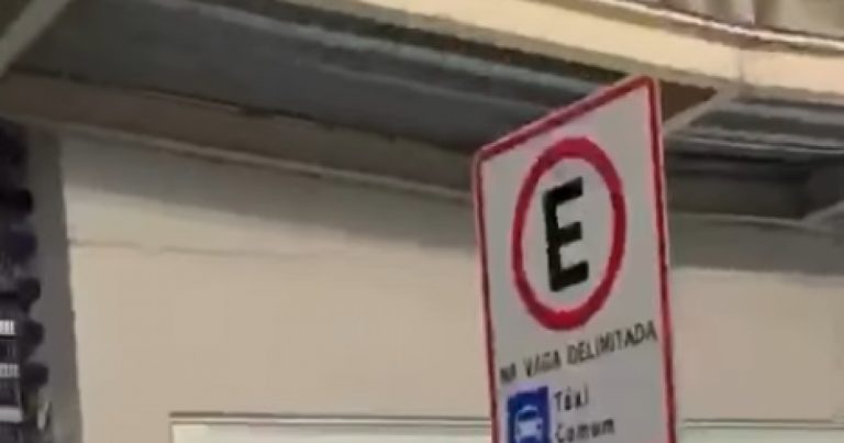 video:-taxistas-denunciam-tentativa-de-retirada-de-placa-que-identifica-area-para-taxis-no-aeroporto
