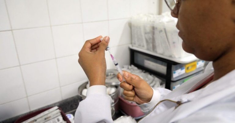 salvador-amplia-vacinacao-contra-gripe-para-toda-populacao-acima-de-seis-meses