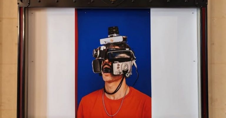 fotografo-baiano-expoe-mostra-em-paris-e-brasileira-e-homenageada-pelo-governo-frances