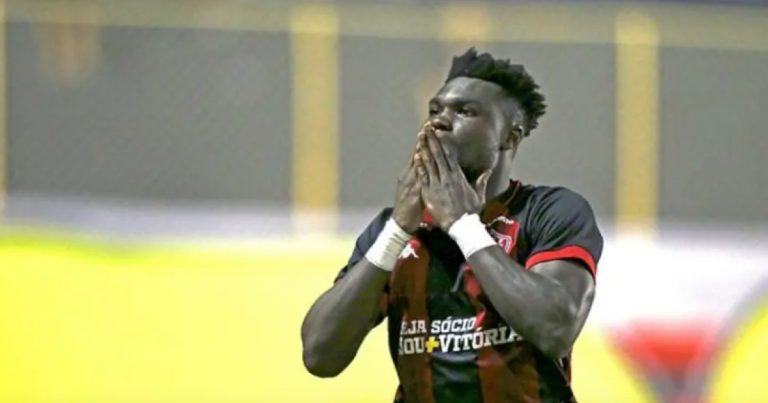 ex-vitoria,-jordy-caicedo-e-convocado-pelo-equador-para-a-copa-do-mundo-de-2026