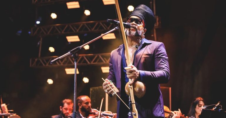 carlinhos-bown-anuncia-album-gravado-em-salvador-em-parceria-com-a-orquestra-ouro-preto