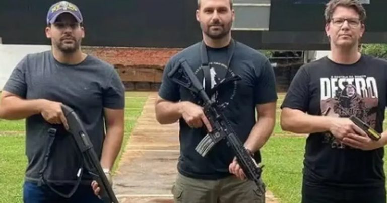 aliado-da-familia-bolsonaro,-andre-porciuncula-foi-transferido-para-reserva-remunerada-e-pode-perder-cargo-na-pm