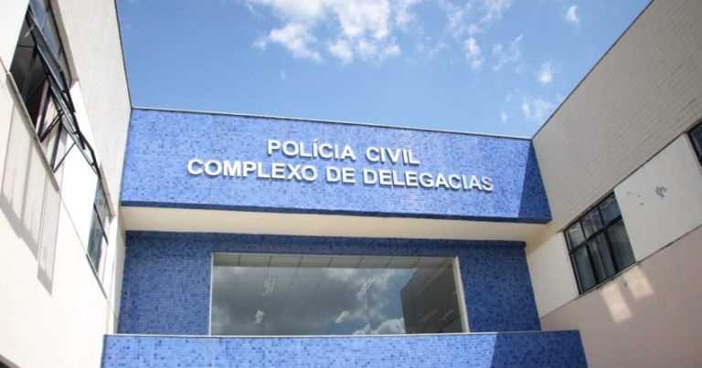 homens-encapuzados-se-passam-por-policiais,-invadem-residencia-e-matam-jovem-em-feira-de-santana