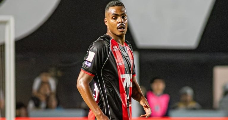 caique-sai-com-dores-e-preocupa-vitoria-para-final-da-copa-do-nordeste