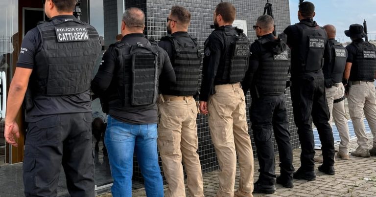 operacao-cumpre-oito-mandados-e-prende-suspeitos-por-homicidio-em-serrinha-e-feira-de-santana