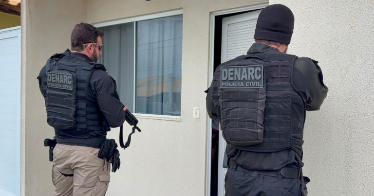 loja-usada-como-fachada-para-trafico-e-alvo-de-operacao-em-vitoria-da-conquista;-tres-pessoas-sao-presas