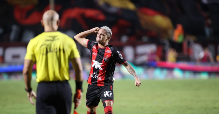 É campeão! Vitória supera o Fortaleza e volta a vencer a Copa do Nordeste após 16 anos e-campeao!-vitoria-supera-o-fortaleza-e-volta-a-vencer-a-copa-do-nordeste-apos-16-anos
