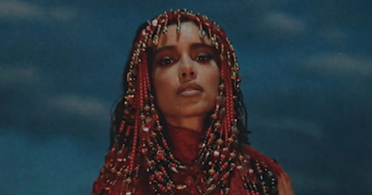 estilista-processa-anitta-e-cea-por-apropriacao-de-pecas-e-sugere-racismo;-entenda-o-caso