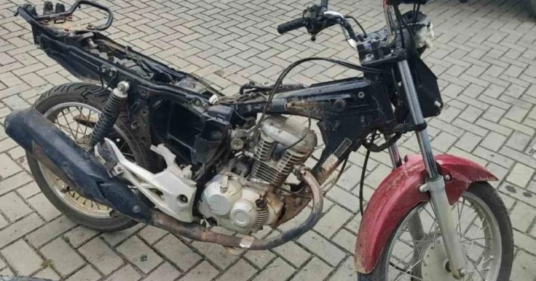 policia-prende-tres-suspeitos-de-latrocinio-e-recupera-moto-de-vitima-em-feira-de-santana