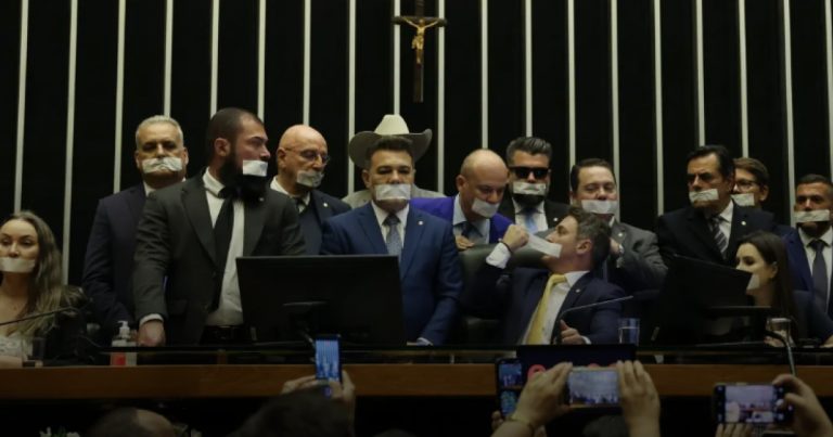 psol-cobra-hugo-motta-por-demora-em-processos-contra-deputados-punidos-por-ocupar-mesa-diretora