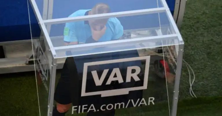 copa-do-mundo-estreia-novas-regras-com-ampliacao-do-var-e-punicoes-contra-cera-nesta-quinta;-veja-mudancas