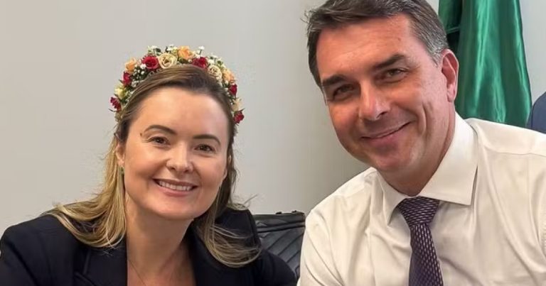 eduardo-bolsonaro-defende-julia-zanatta-como-vice-de-flavio-e-diz-que-ela-esta-“a-altura-do-cargo”