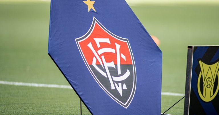adidas-no-vitoria?-clube-prioriza-marca-propria-apos-possivel-saida-da-volt;-entenda