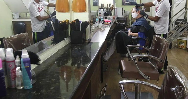 setor-de-servicos-cresce-1,2%-em-abril,-primeira-alta-em-seis-meses