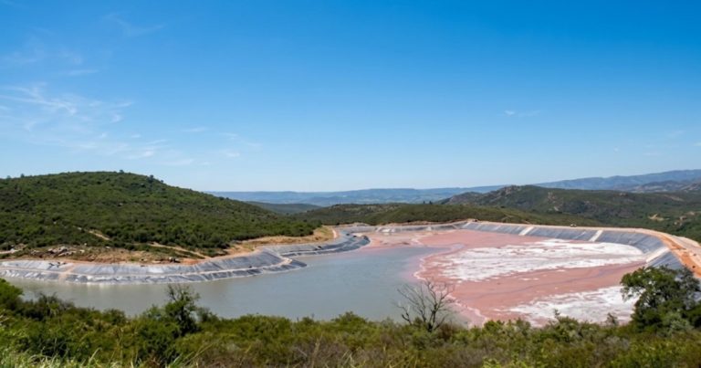 bahia-alcanca-98%-de-digitalizacao-na-mineracao,-mas-registra-39-casos-de-extracao-mineral-ilegal-nos-ultimos-anos