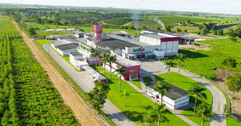funcionarios-de-frigorifico-sao-levados-ao-hge-por-intoxicacao-por-amonia-em-fabrica-em-eunapolis