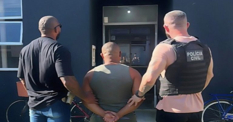 Homem de 46 anos é preso no sul da Bahia suspeito de tentar matar mãe e filha a tiros em Caravelas homem-de-46-anos-e-preso-no-sul-da-bahia-suspeito-de-tentar-matar-mae-e-filha-a-tiros-em-caravelas