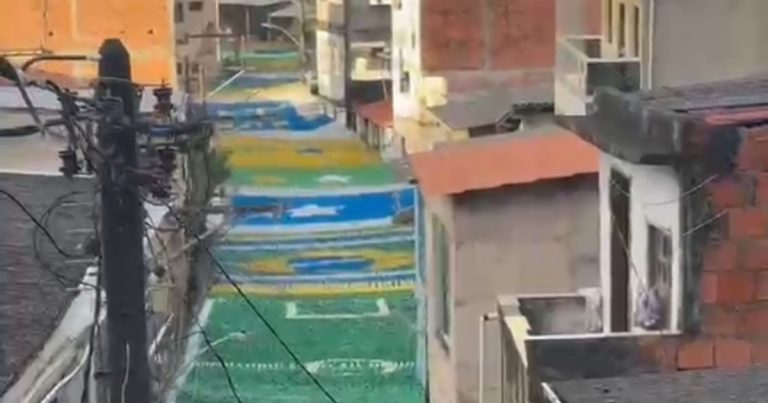 bandeirola-no-ceu-e-tinta-no-chao:-rua-13-esta-enfeitada-em-clima-de-brasil-na-copa-do-mundo