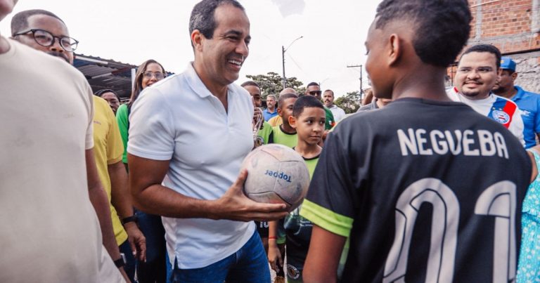 bruno-reis-inaugura-100o-campo-publico-de-grama-sintetica-de-salvador-em-estreia-do-brasil-na-copa