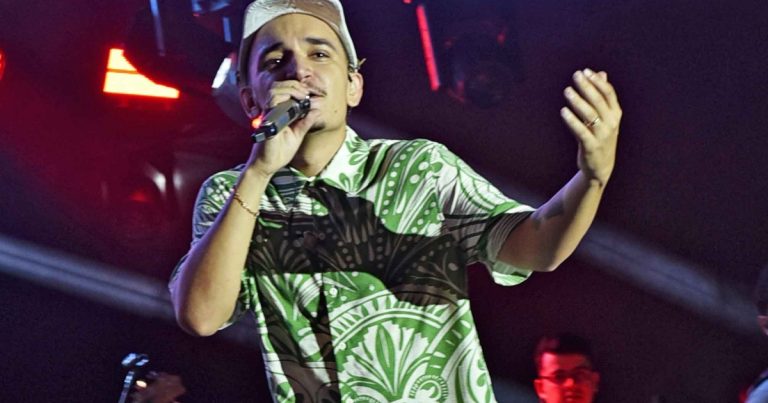 joao-gomes-celebra-raizes-nordestinas-e-encanta-publico-em-edicao-esgotada-de-festa-de-sao-joao-no-sdb