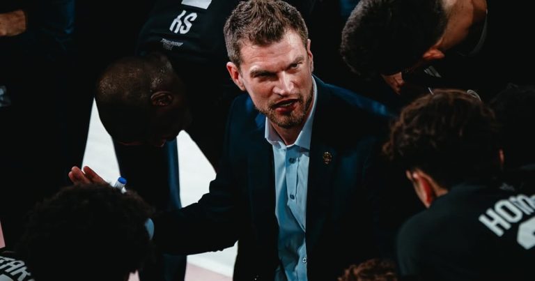 nba:-brasileiro-tiago-splitter-e-o-novo-tecnico-do-chicago-bulls,-diz-imprensa-americana