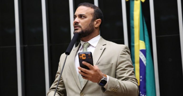 deputado-federal-propoe-mudancas-em-projeto-que-reestrutura-carreira-militar-na-bahia