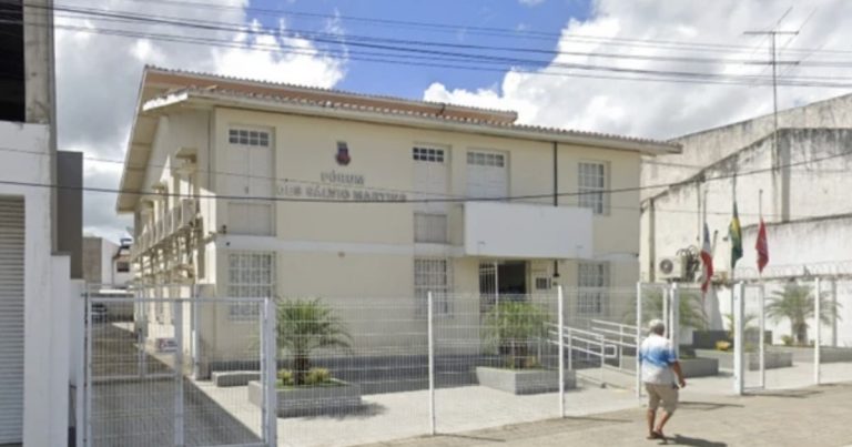 Policial militar é condenado a mais de 16 anos por homicídio qualificado em Amargosa policial-militar-e-condenado-a-mais-de-16-anos-por-homicidio-qualificado-em-amargosa