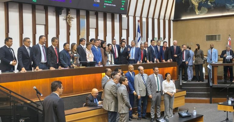 al-ba-aprova-a-lei-diretrizes-do-orcamento-de-2027-e-entra-em-recesso