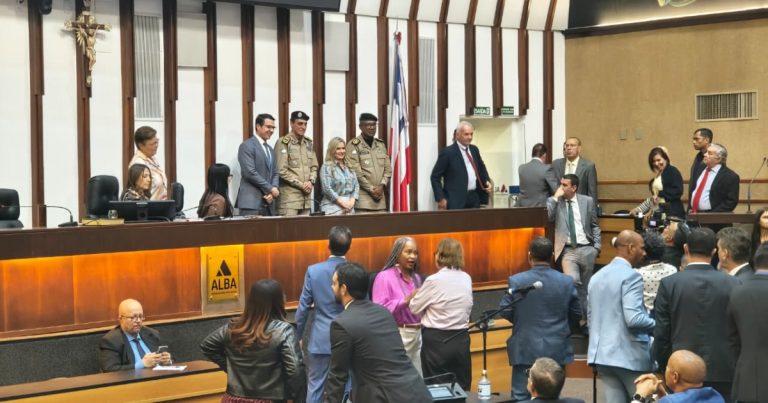 al-ba-aprova-projeto-que-garante-promocao-especial-a-militares-antes-da-reserva
