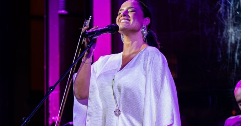 cantora-portuguesa-lanca-album-com-participacoes-de-margareth-menezes-e-gabriel-mercury