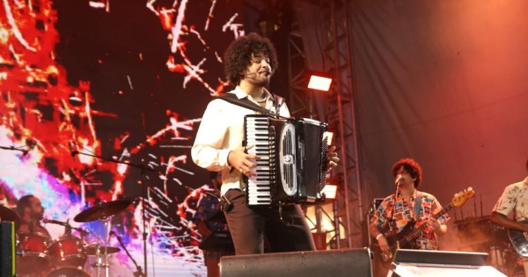 video:-com-show-antecipado,-mestrinho-leva-o-melhor-da-sanfona-para-o-sao-joao-do-pelourinho