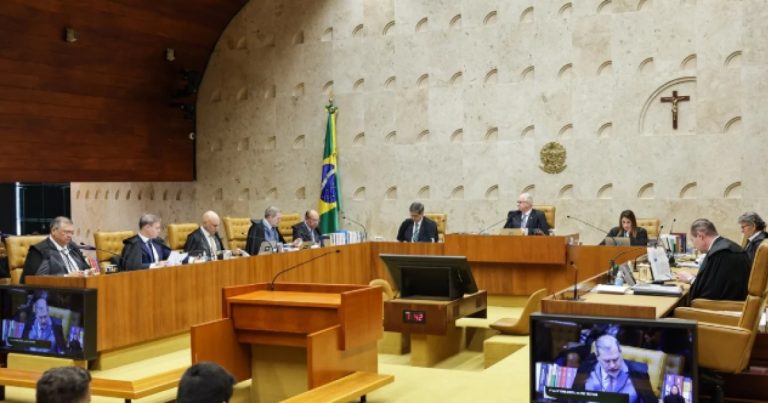 Ministros do STF evitam ir aos jogos da Copa nos EUA por medo de serem barrados em aeroportos ministros-do-stf-evitam-ir-aos-jogos-da-copa-nos-eua-por-medo-de-serem-barrados-em-aeroportos